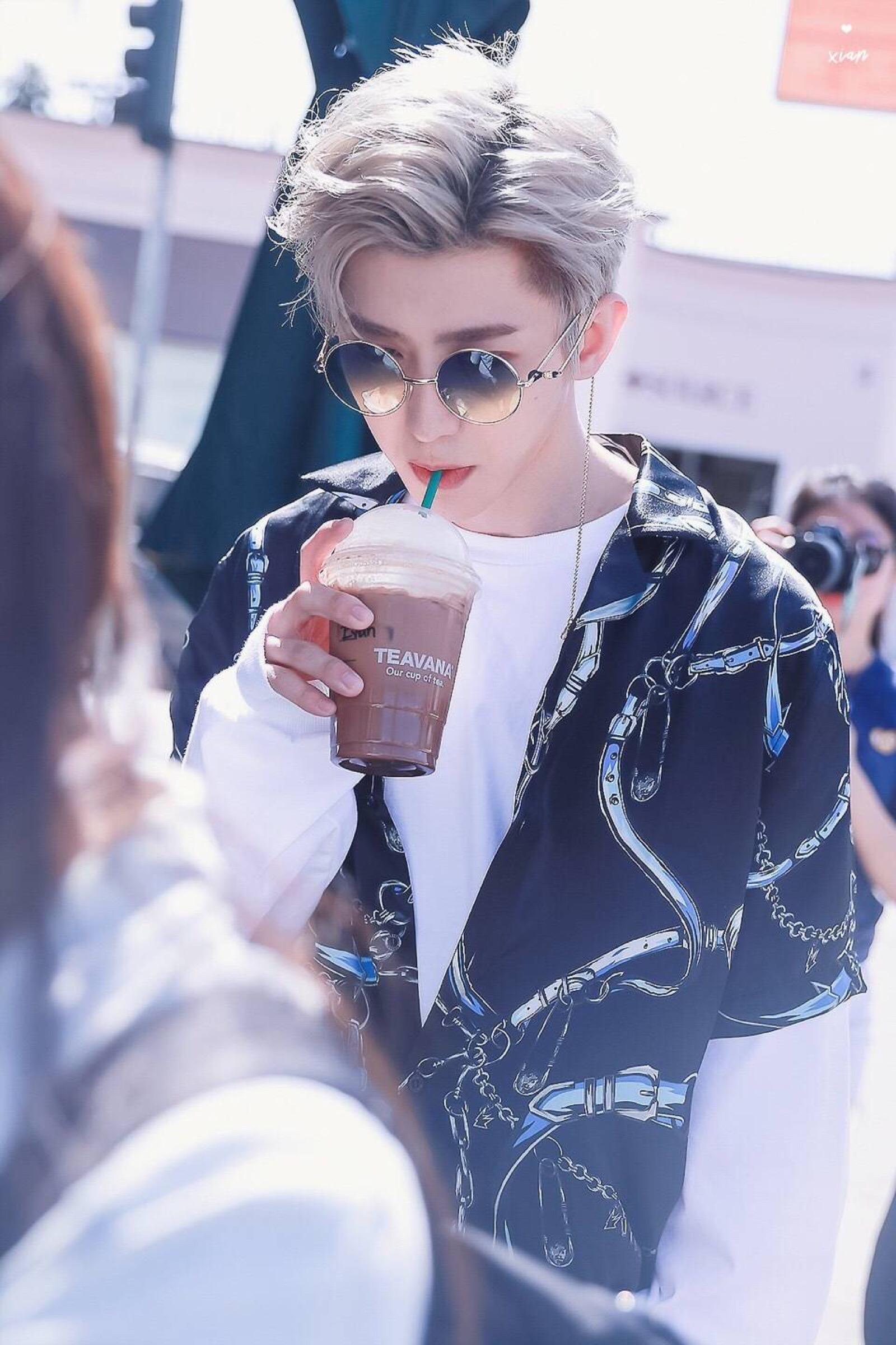 蔡徐坤致女生怀孕并让其打胎,蔡母行为太伤人!狗仔:还有猛料!