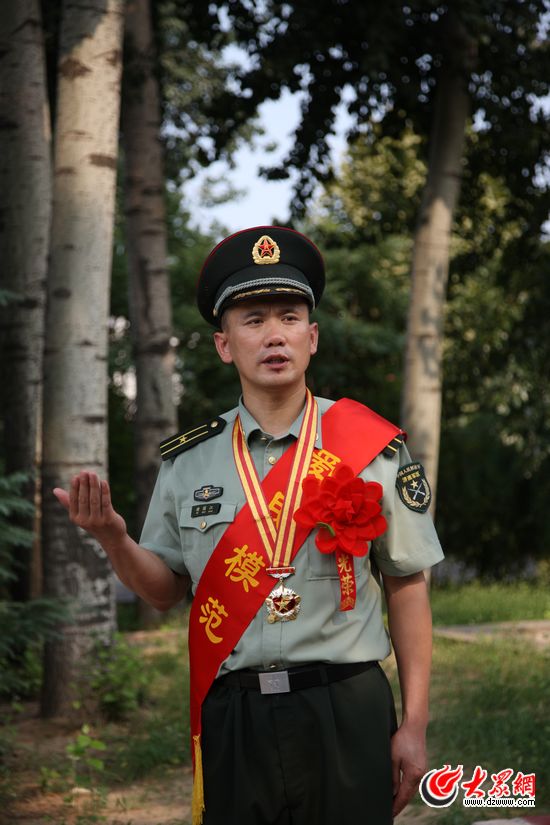 见义勇为扶危解难