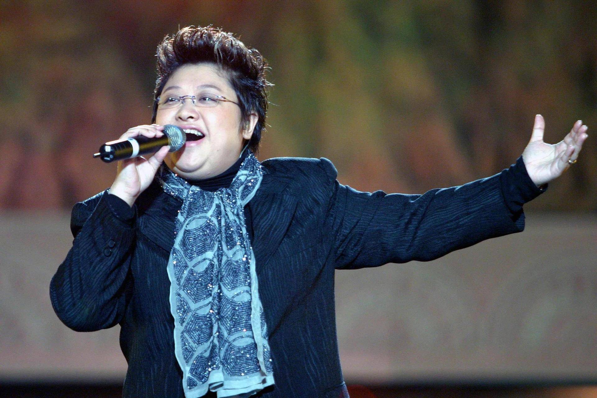 韩红18岁长这样? 真相大扭转网友笑死_照片_刘涛_绯闻