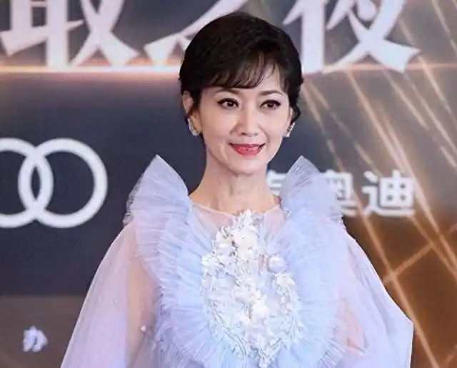 赵雅芝杨钰莹闫妮卸妆之后网友那距离是一望而知了