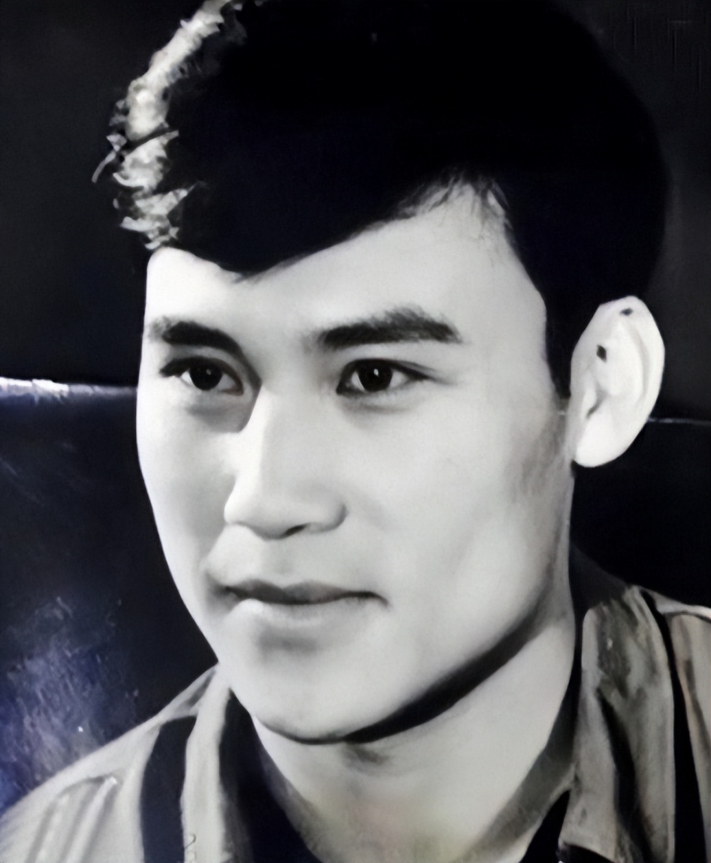 80年代走红的男星张世会:妻子是初恋,儿子如今是知名演员张隽溢