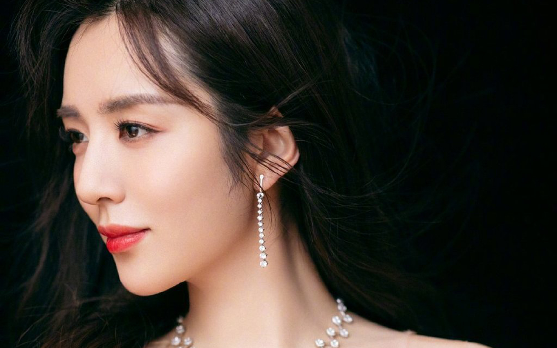 王晓晨唯美仙气写真桌面壁纸