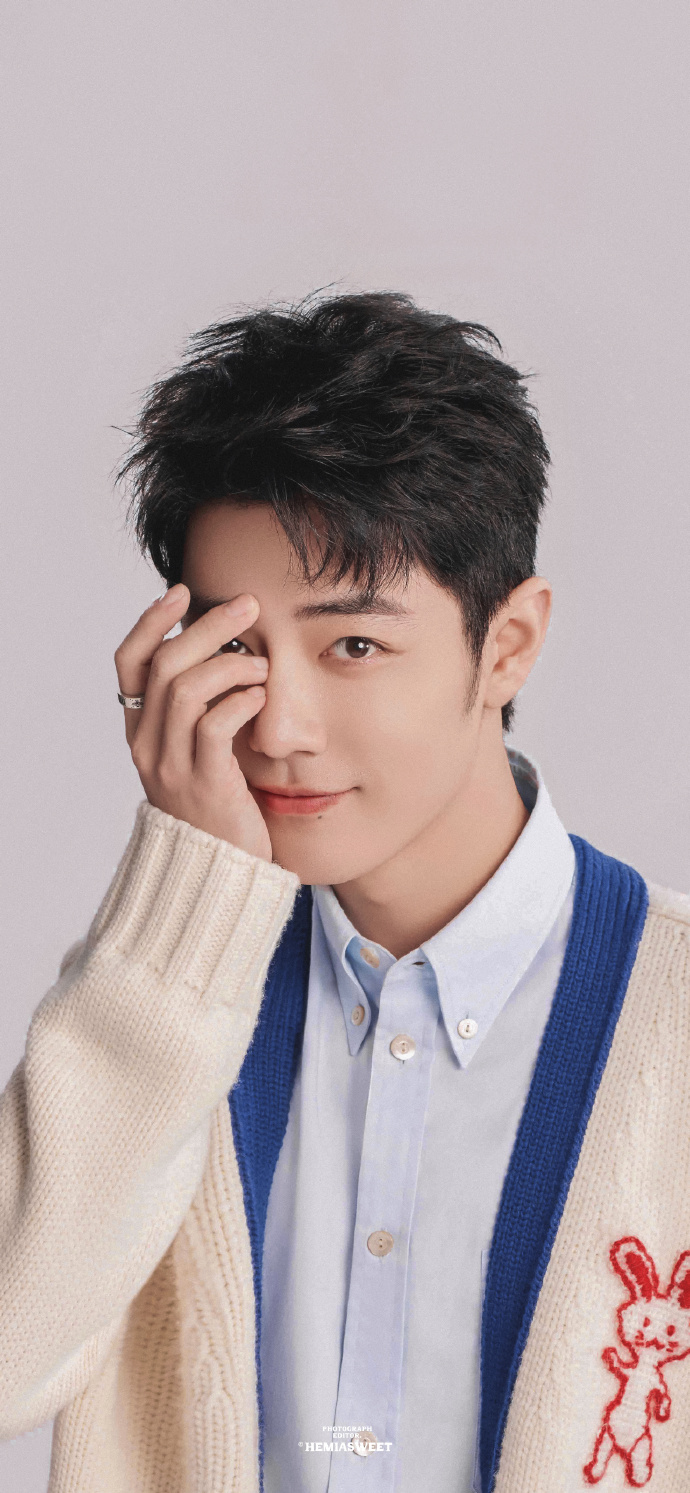 gucci肖战好帅好帅,清新俊逸,可爱无敌!#肖战##肖战平安喜乐