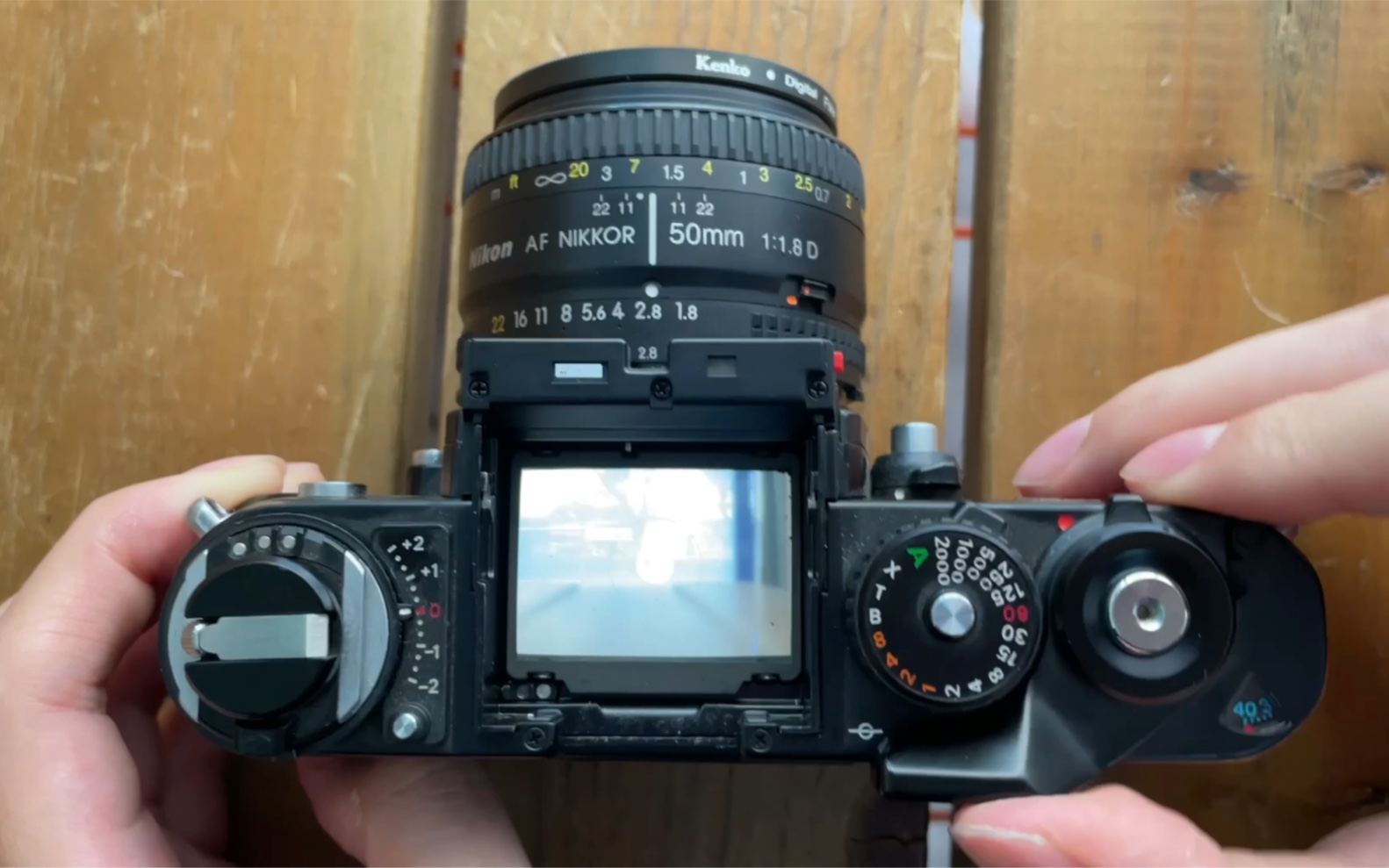 尼康f3胶卷相机上的腰平取景,还有超级清脆的快门