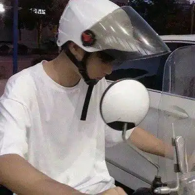 超帅冷酷的戴帽子男生高冷头像 用帽子遮脸的连帽卫衣头像男