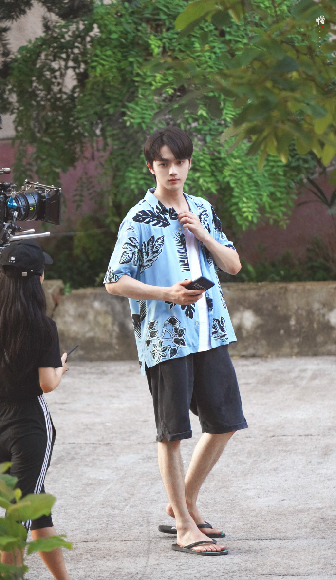 许凯重开电影院