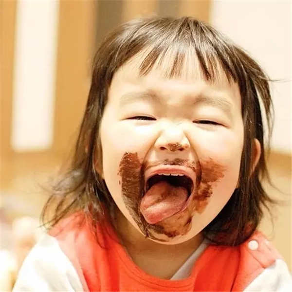 四岁小女孩"丑萌"火遍世界,你就是我要的傻丫头