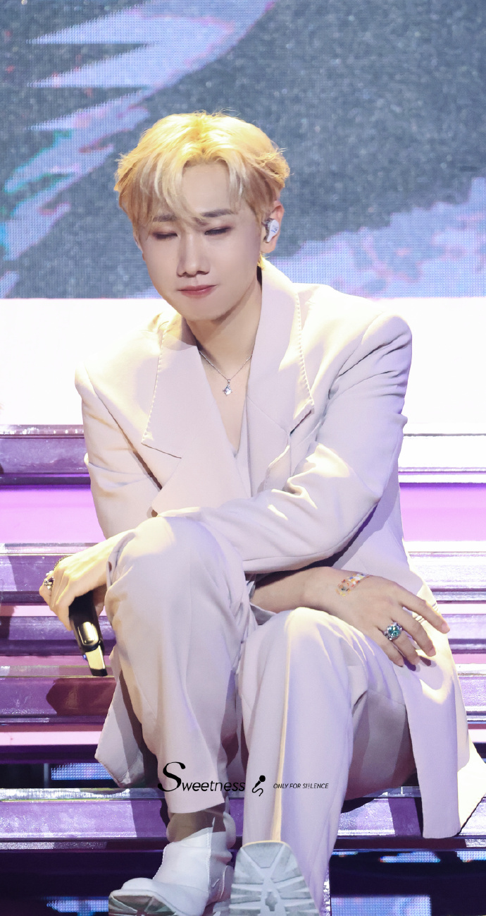 16 世纪派对上海站从头到脚都散发着帅气因子#汪苏泷2023世纪派对巡回