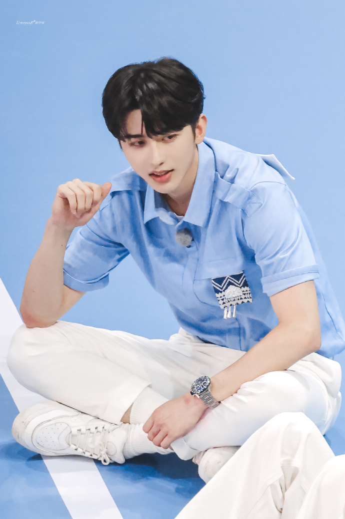 蔡徐坤超话06#奔跑吧蔡徐坤#383836313737 丽水可爱到