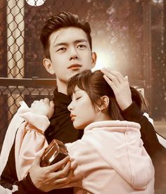 王紫璇是李现现女友,2016年李现跟王紫璇合作出演《河神》,王紫璇就是