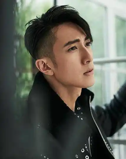 难怪吴尊为女子补结婚照,16岁初恋至今儿女双全,一生只爱一人-第2张