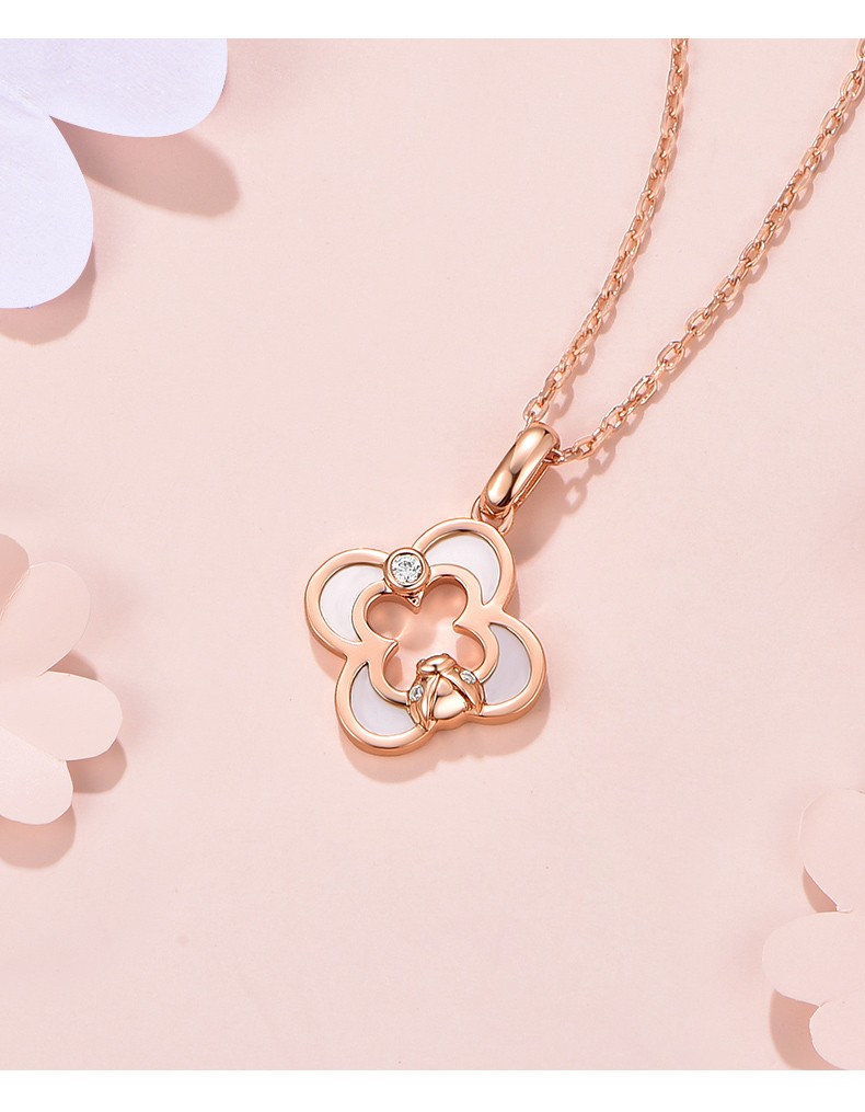 爱的约定k彩金四叶草项链女夏简约轻奢时尚饰品幸运草吊坠锁骨链2021