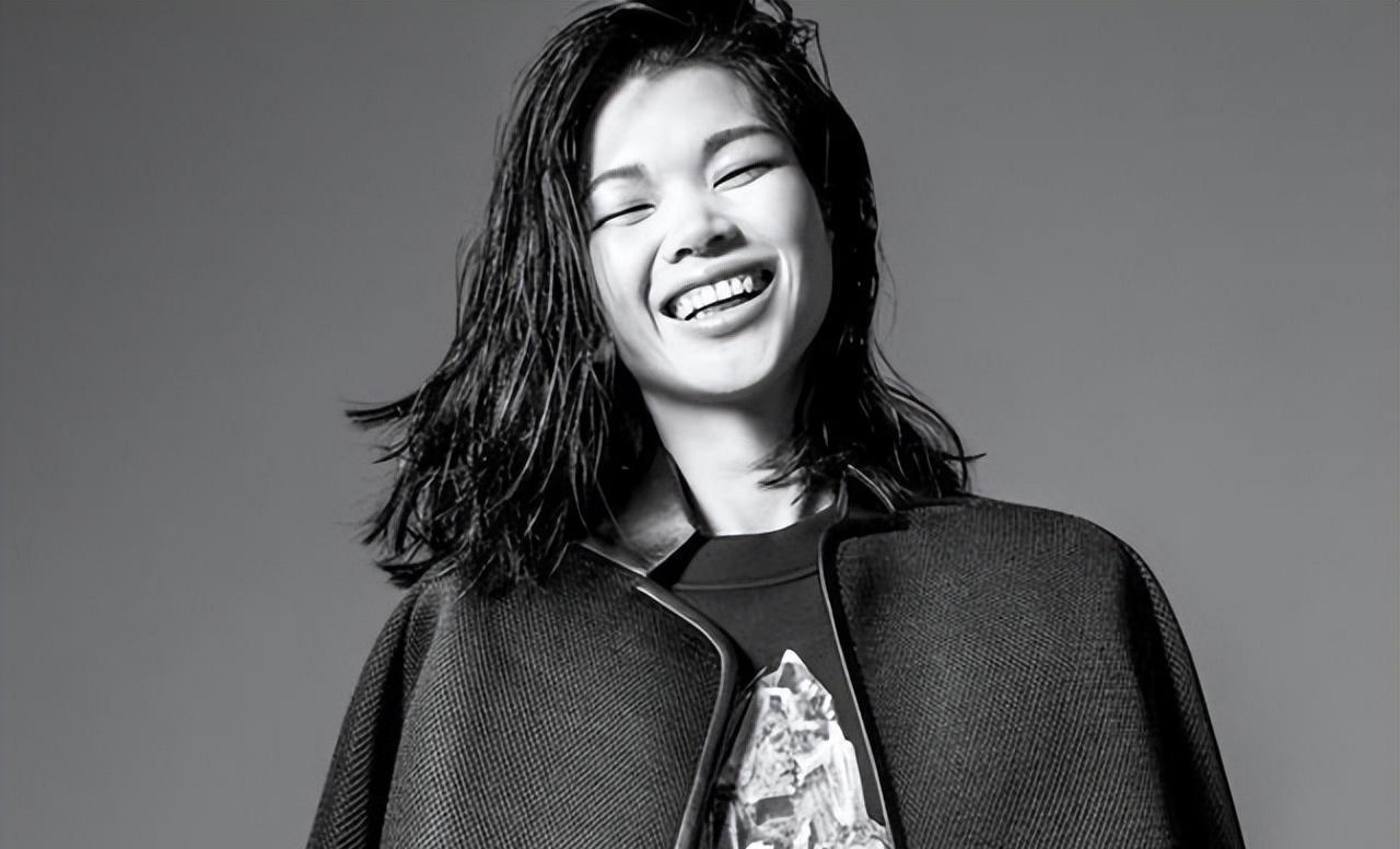 "中国最丑模特第一名"吕燕,逆袭国际超模嫁法国豪门,儿子超帅_比赛