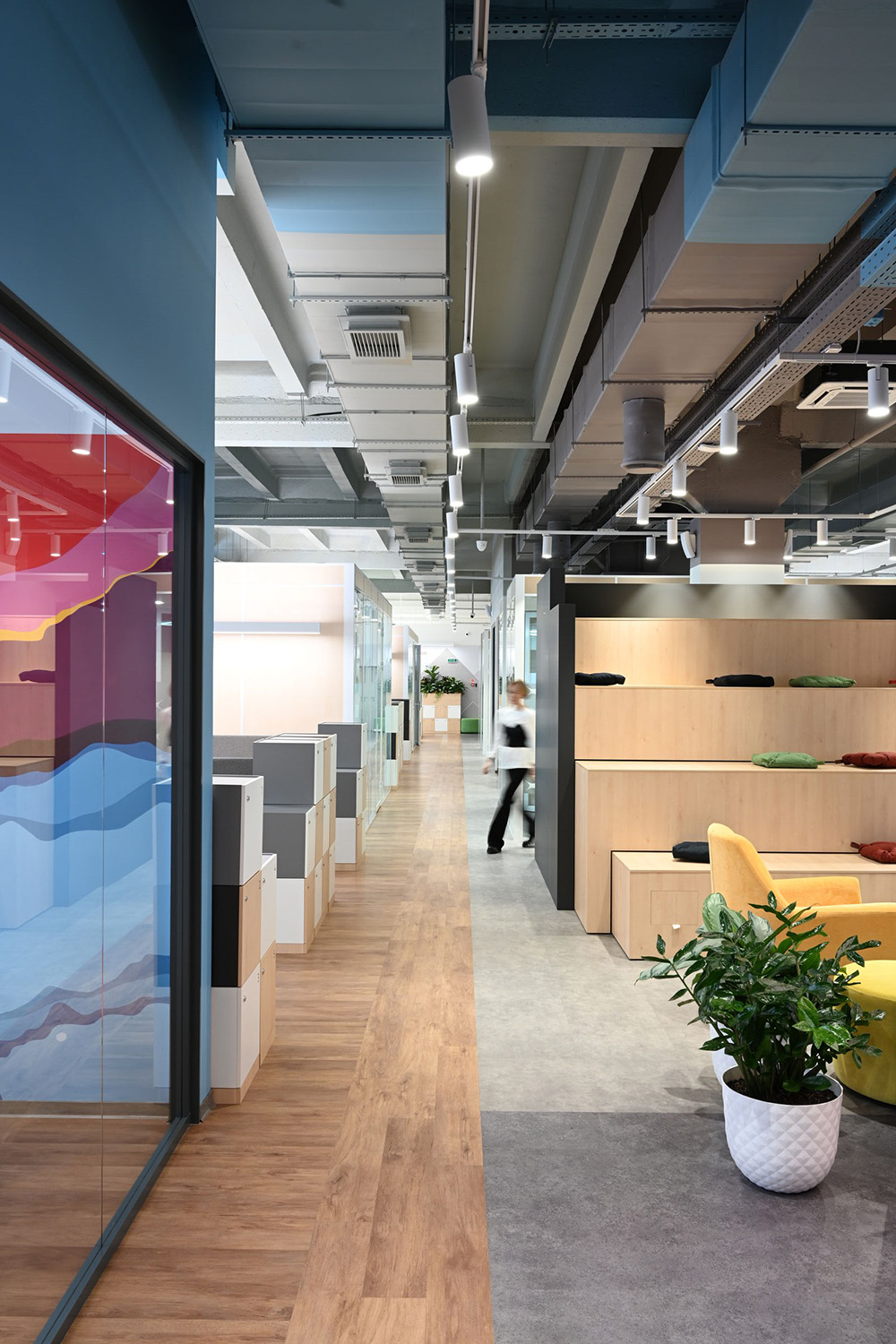 时尚多彩莫斯科territory联合办公空间设计欣赏