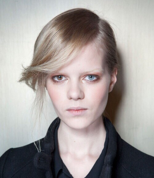 超模拥有罕见异色瞳