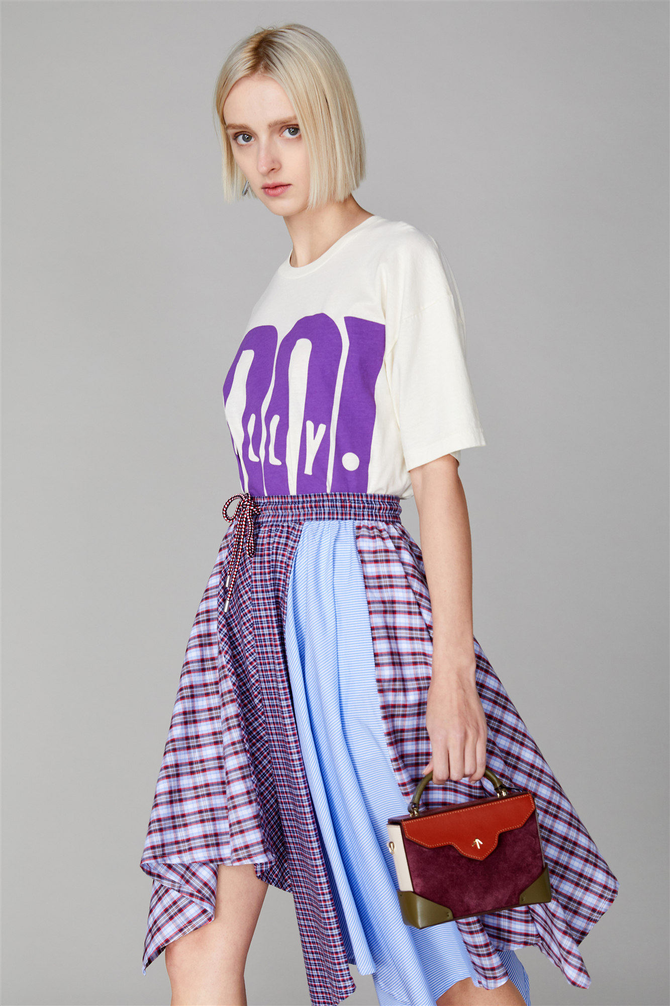 gucci古驰字母印花图案女士米黄色短袖t恤