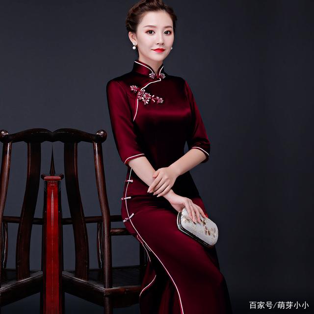 红旗袍配什么颜色鞋子