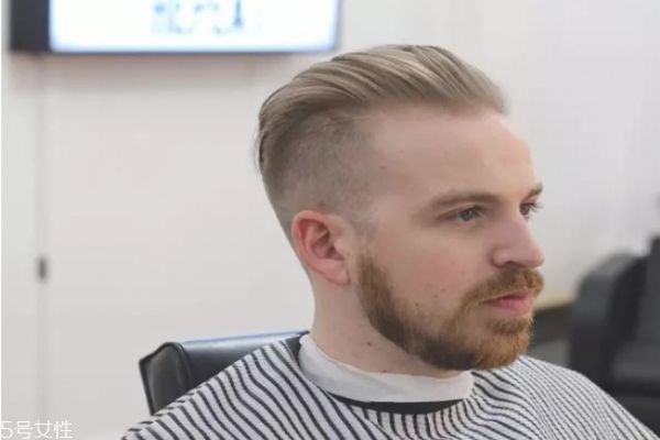 严重m字额留什么发型男士严重m字额发型大全