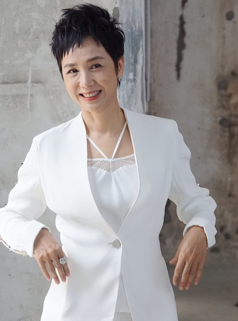 演员蒋雯丽:与顾长卫结婚29年,领养女孩当宝贝,曾为女儿寻亲