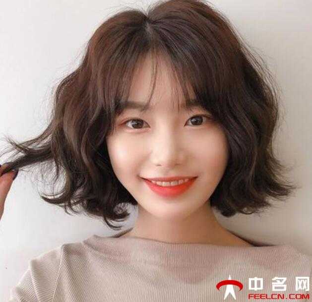 最火短发卷发发型2021高级又大气的的卷发发型