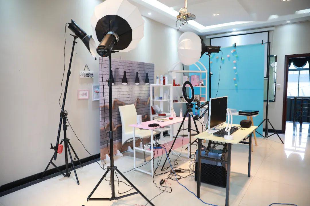 让直播"嗨"起来,直播间布置技巧已上线