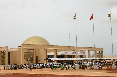 查看全部新闻图片图为4月24日在多哥首都洛美拍摄的多哥新总统府外景