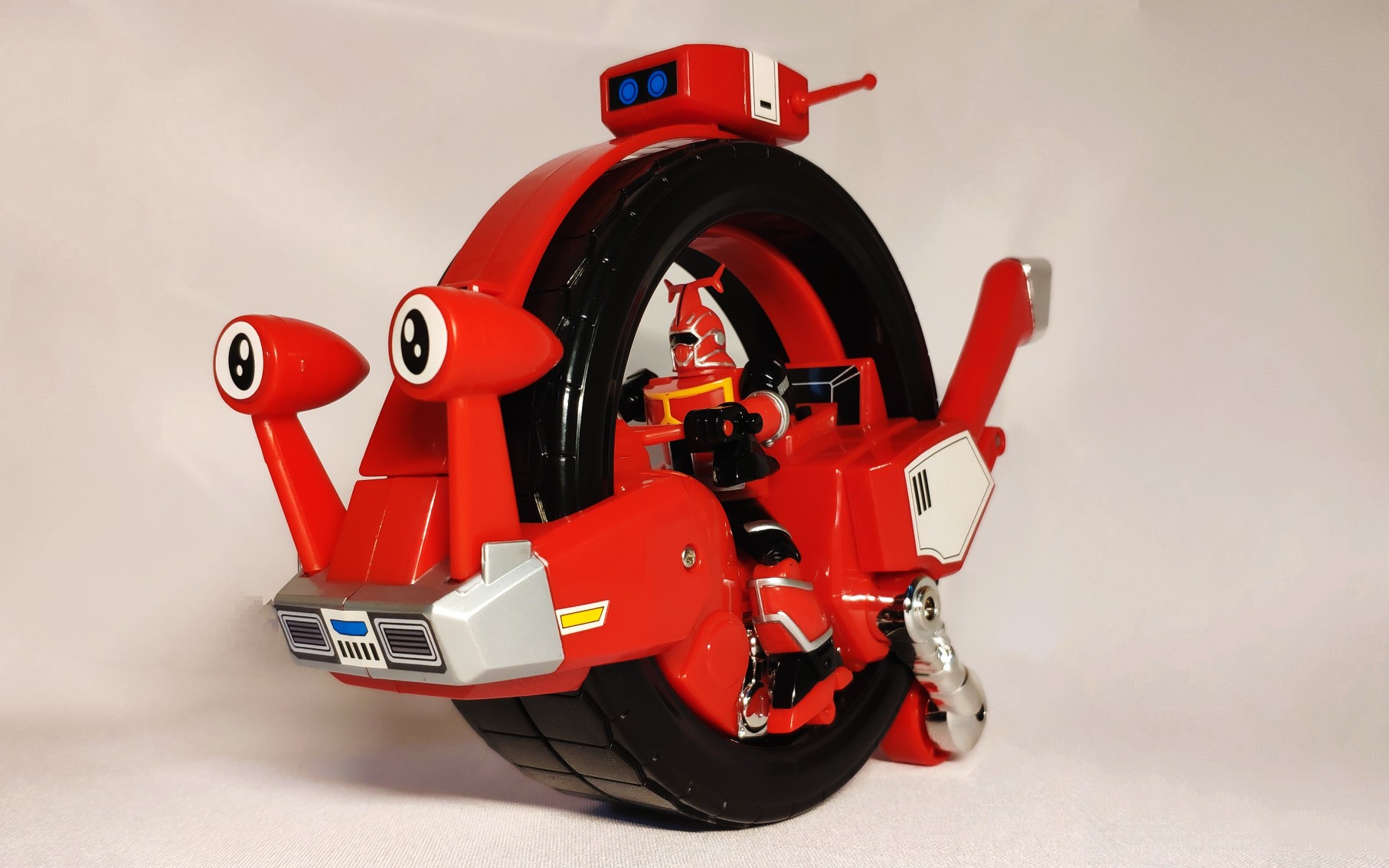 铁甲小宝第2期绝版万代铁甲小宝车轮滚滚最快的机器人