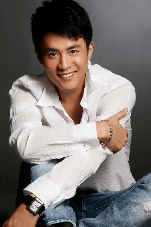 杜淳演出公司 杜淳 性别:男 星座:双子座 生日:1981年5月22日 身高