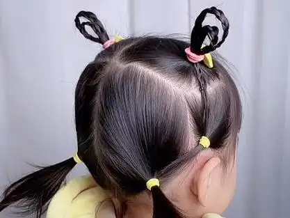 小女孩短发兔子发型_小女孩蜈蚣辫教程一步一步教_小女孩的短头发