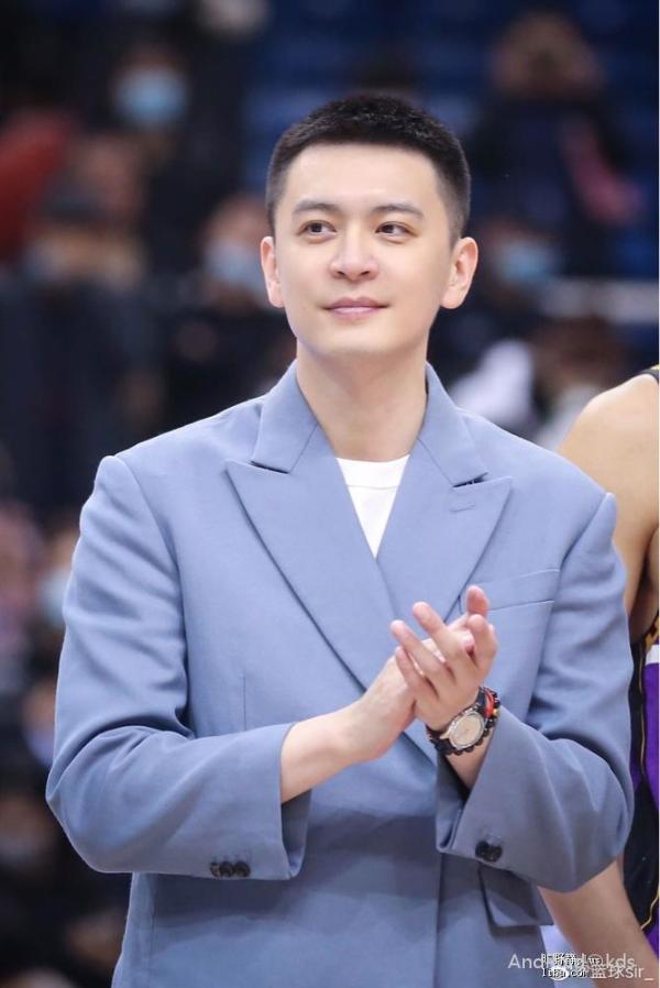 杨鸣卖相算什么水,和蔡徐坤朱一龙们有一拼吗?