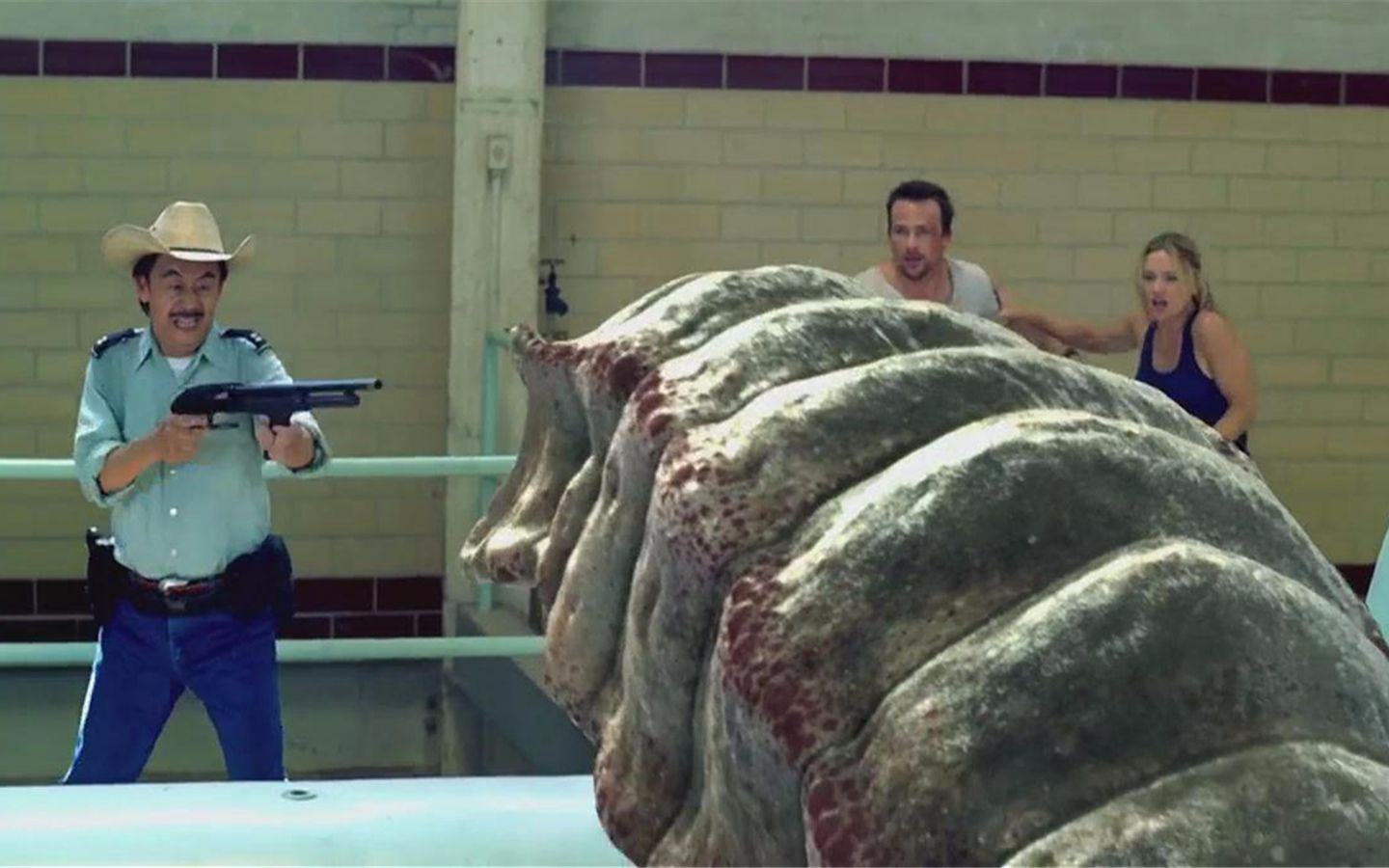 【熊猫】四分钟看完电影《蒙古死亡蠕虫》12米长的巨大毒虫有多可怕?