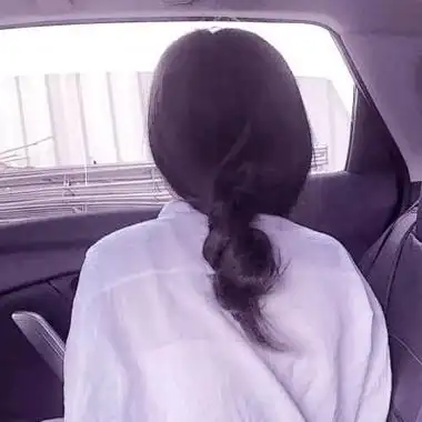 软妹背影高马尾双马尾女生头像软锦