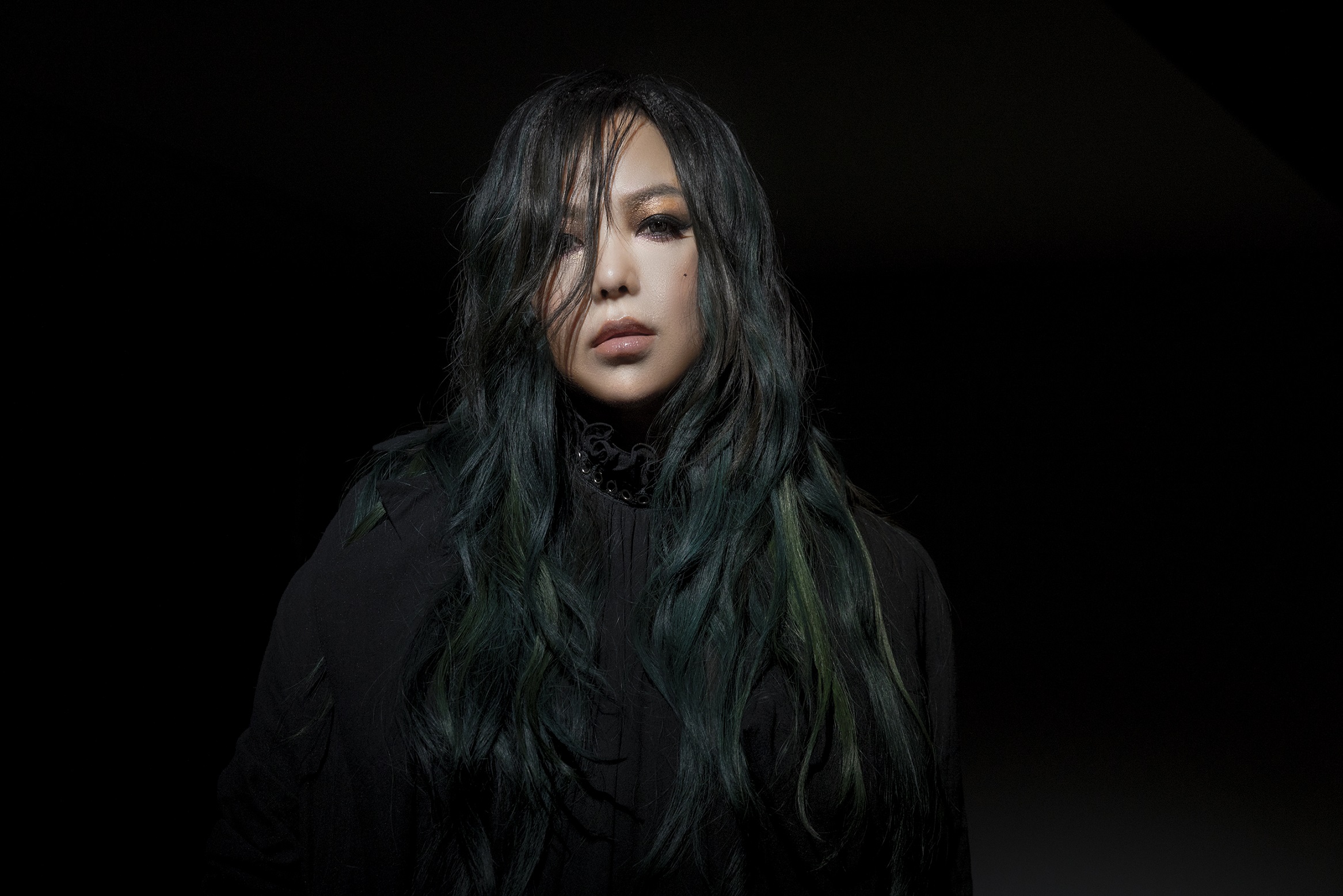 张惠妹偷故事的人mv首播艾怡良创作脱颖而出