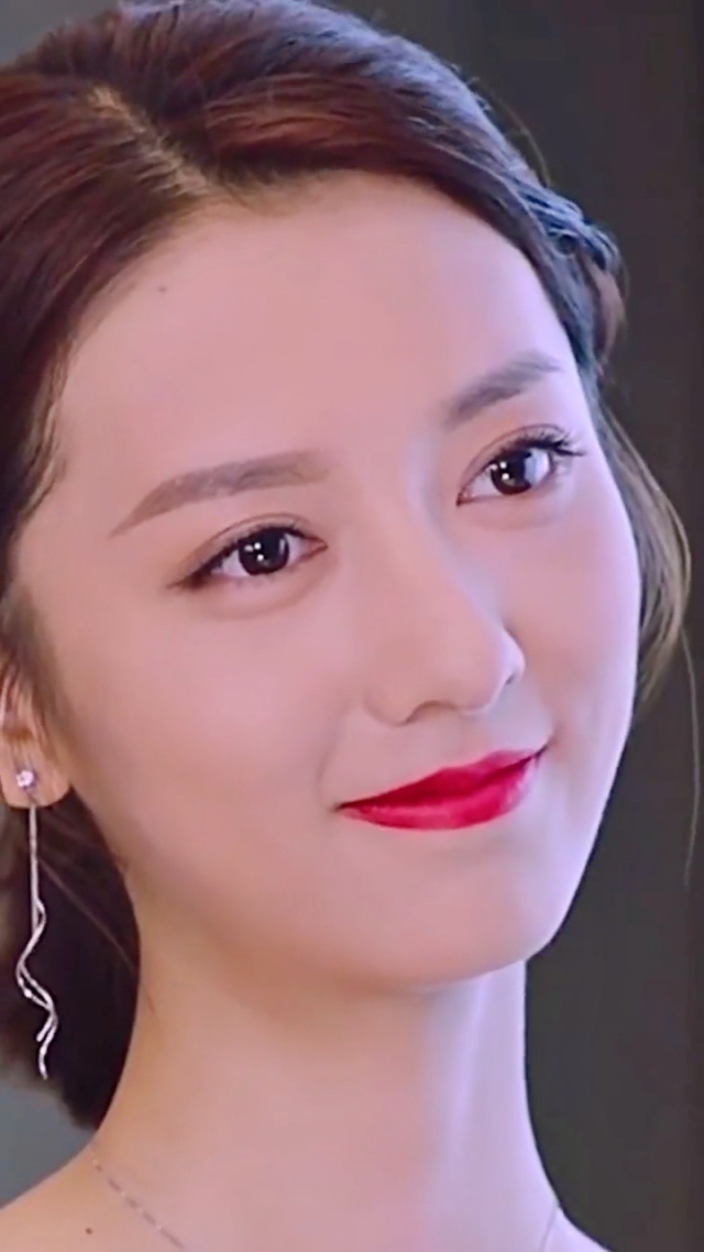 新一代女演员#陈姝君 1997年11月9日中国内地女演员太美了#亲爱的柠檬