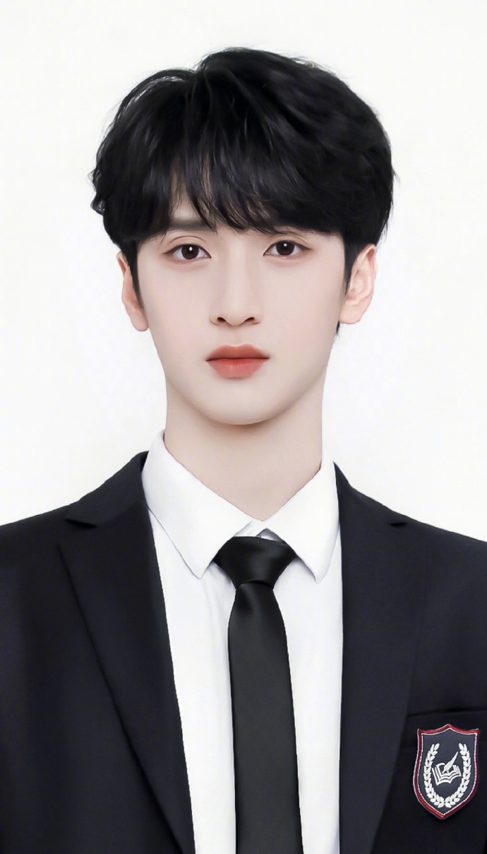 严浩翔美式证件照##严浩翔不用管我死活