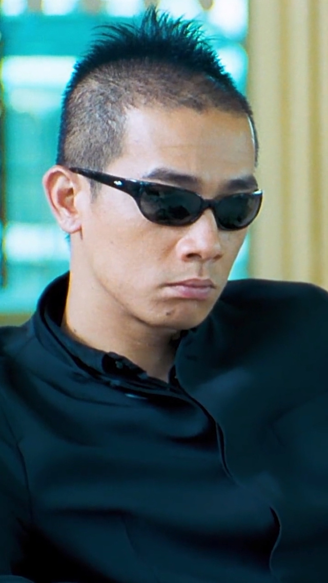 山鸡哥这个发型不是一般人hold得住的