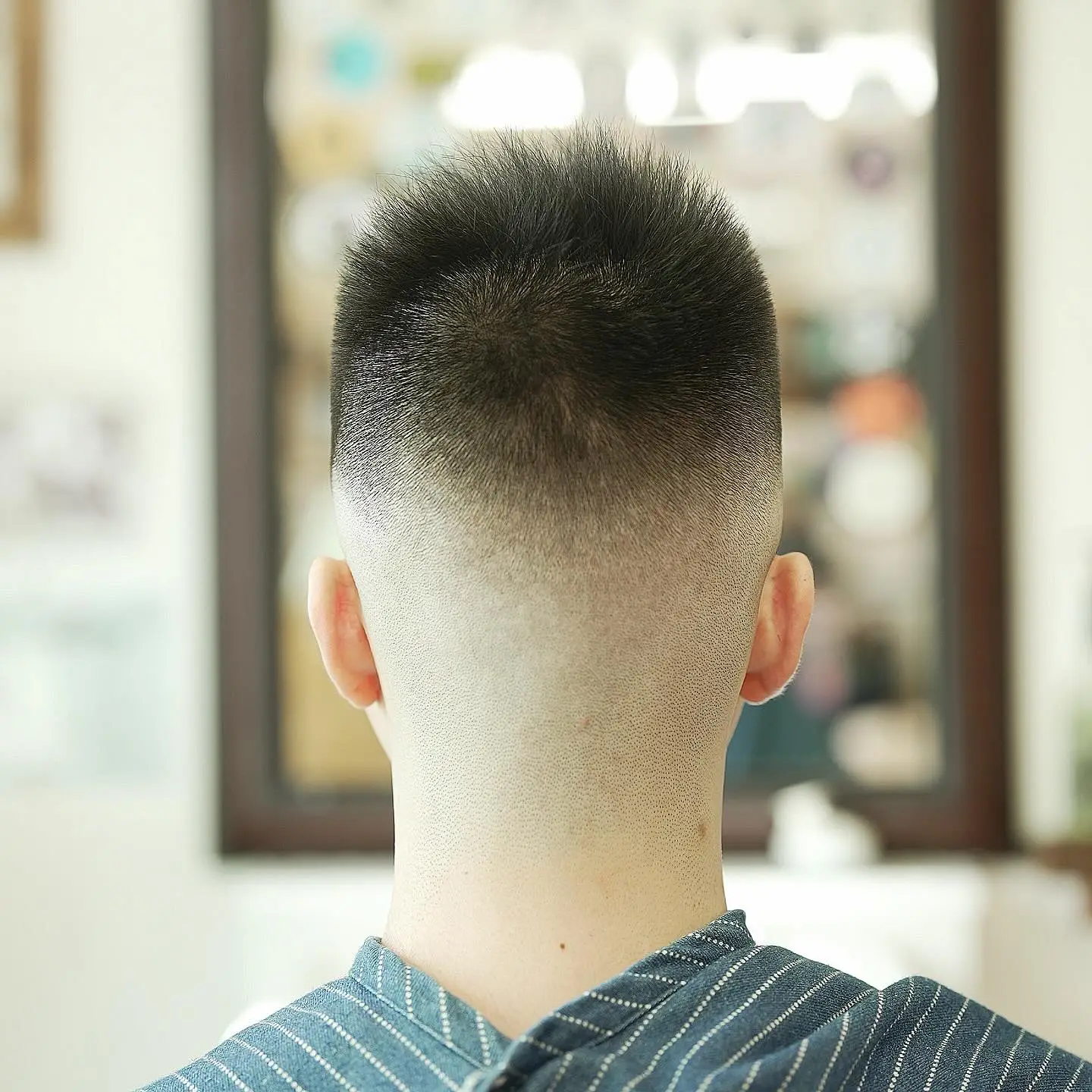 男士爆款发型来了,圆寸头,飞机头,周边光发型,两侧铲短烫发_头发_时尚