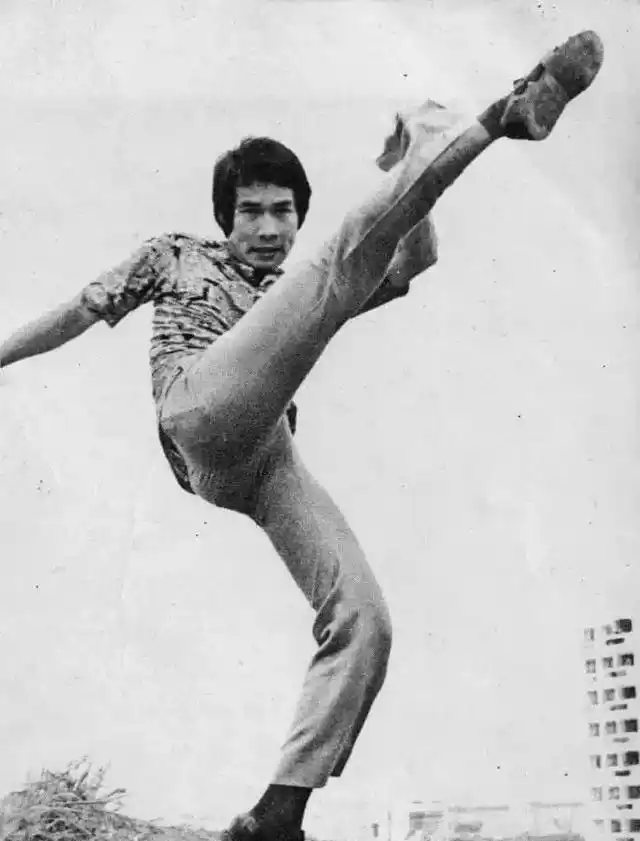 白彪:1976年演郭靖成专业户,大侠80岁人生太精彩