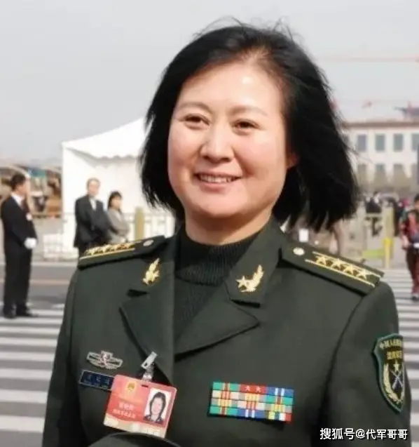 原创26位明星军衔大比拼个个深藏不露最高正军级待遇