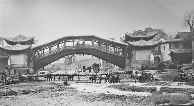 兰州握桥始建于唐代,图为民国时期的握桥(明代所建)