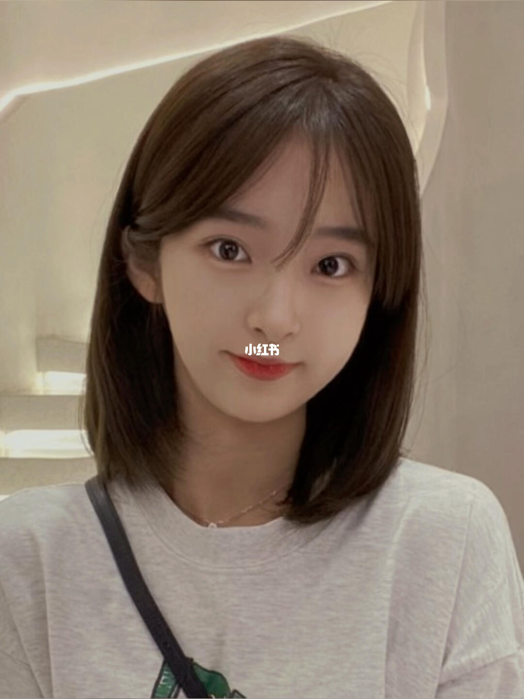 少女感齐肩锁骨发超级适合圆脸的女生