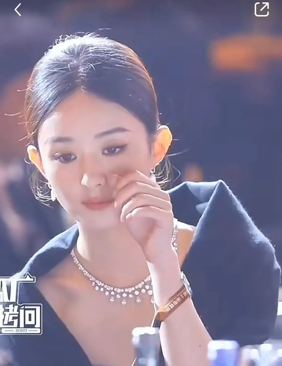 赵丽颖这耳朵是传说中的精灵耳吗?