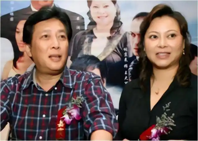 唐国强前妻离世33载女儿唐莉选择坚强令人泪目不已