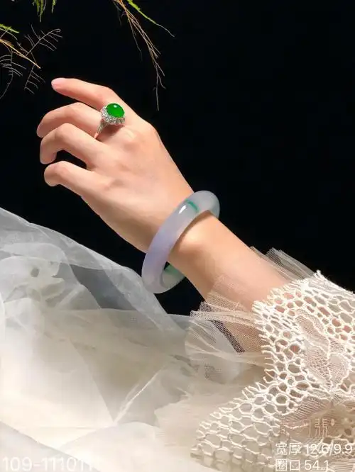 山河如梦你入我心78春带彩翡翠手镯惊艳的美