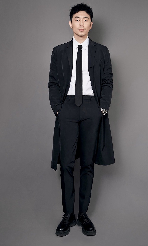 哪些男明星穿西装最帅