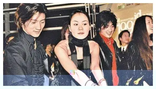 王菲曾评价:李亚鹏直播"哭穷",预言成真?_人生_网友_未来的