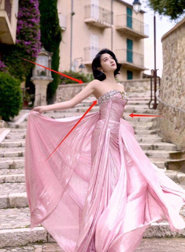 在那熠熠生辉的戛纳电影节夜晚,红毯犹如星河璀璨,但其中的一幕却意外