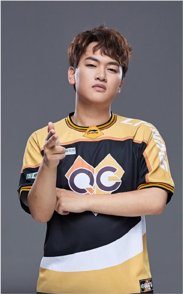 二队qghappy新阵容为何比一队强小胖是重点hurt也被带起来了