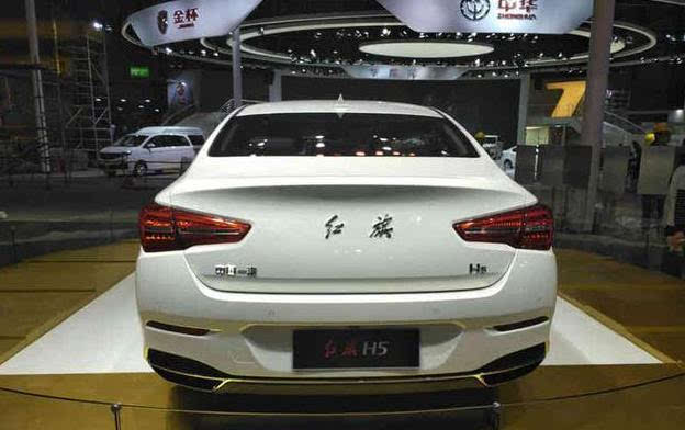 红旗首款亲民轿车,如果卖15万,合资车都得倒霉!
