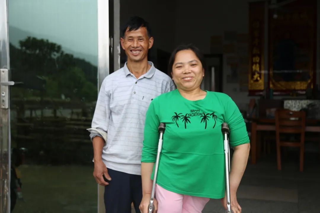 外来媳妇拄双拐撑起一个家